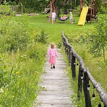 Neitsijaerve Majutus Vendégház