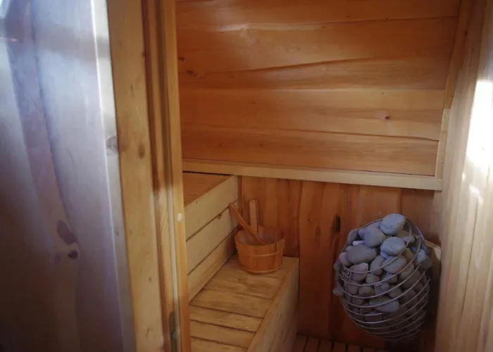 Neitsijaerve Majutus